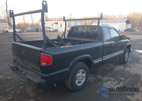 2001 Chevrolet S-10 Ls из США, поврежденный, VIN 1GCDT19W518114889
